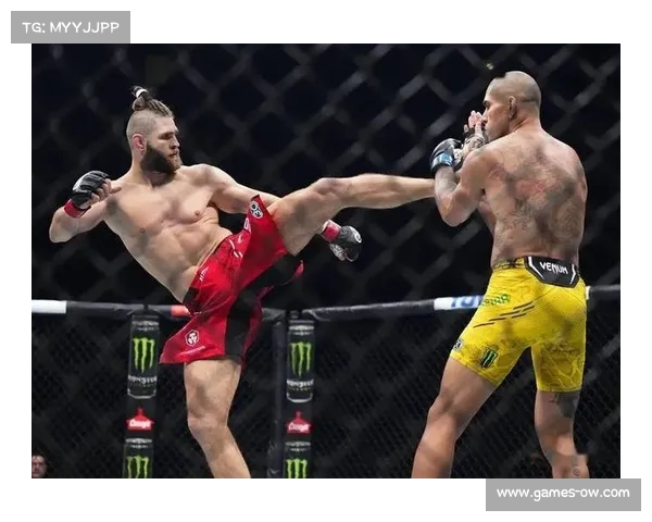 阿扎马特穆尔扎卡诺夫挑战吉里普罗哈兹卡争夺前冠军资格